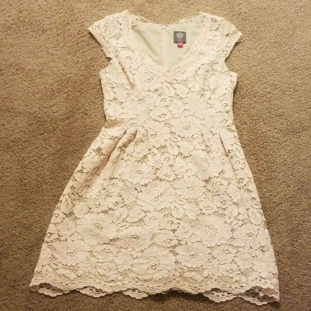 EUC Vince Camuto dress